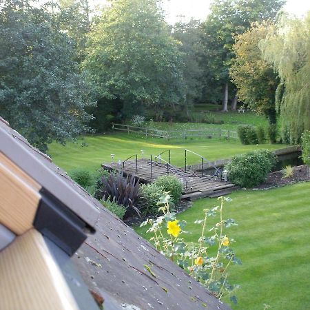 Riverside Lodge Pied A Terre Fordingbridge Bagian luar foto