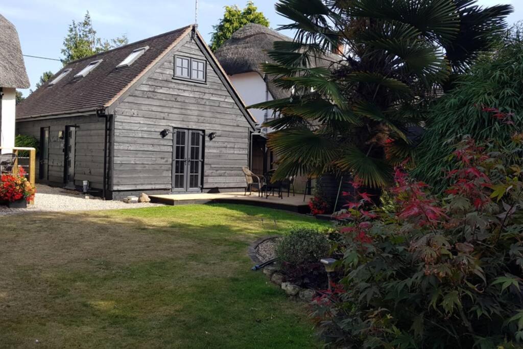 Riverside Lodge Pied A Terre Fordingbridge Bagian luar foto
