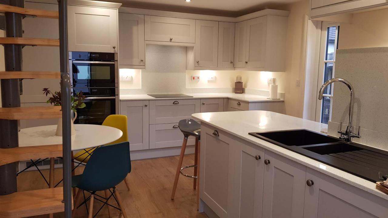 Riverside Lodge Pied A Terre Fordingbridge Bagian luar foto