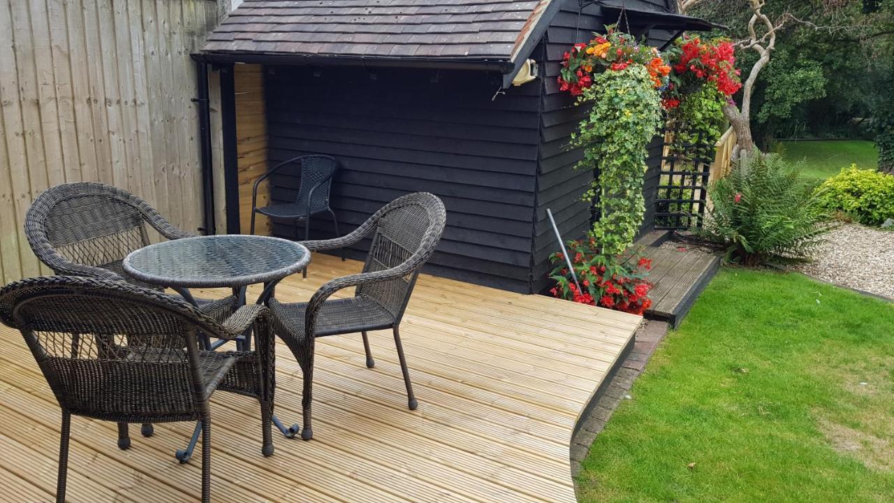 Riverside Lodge Pied A Terre Fordingbridge Bagian luar foto